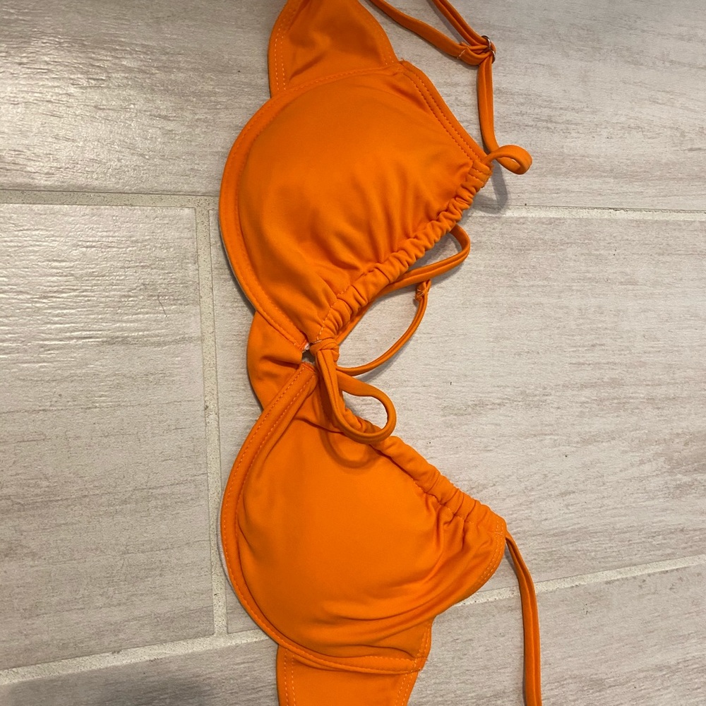 Bathing suit - Picture 5 of 9